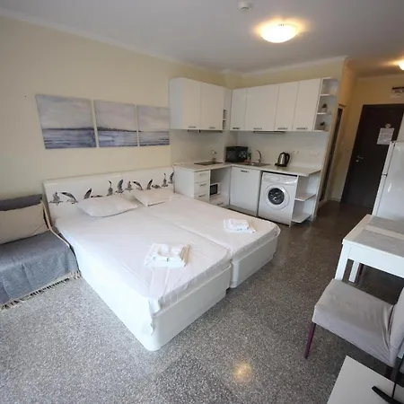 Menada Admiral Plaza * Slăntjev Brjag