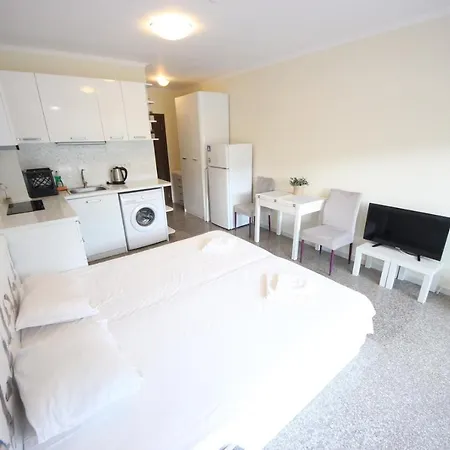 Menada Admiral Plaza * Slăntjev Brjag