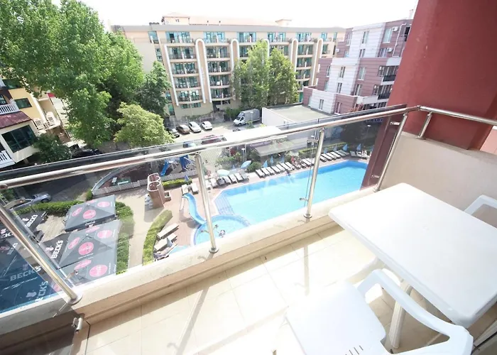 Menada Admiral Plaza Apartamento *